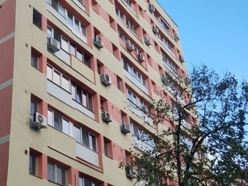 Iancului, Elev Stefanescu, langa metrou Piata Iancului,